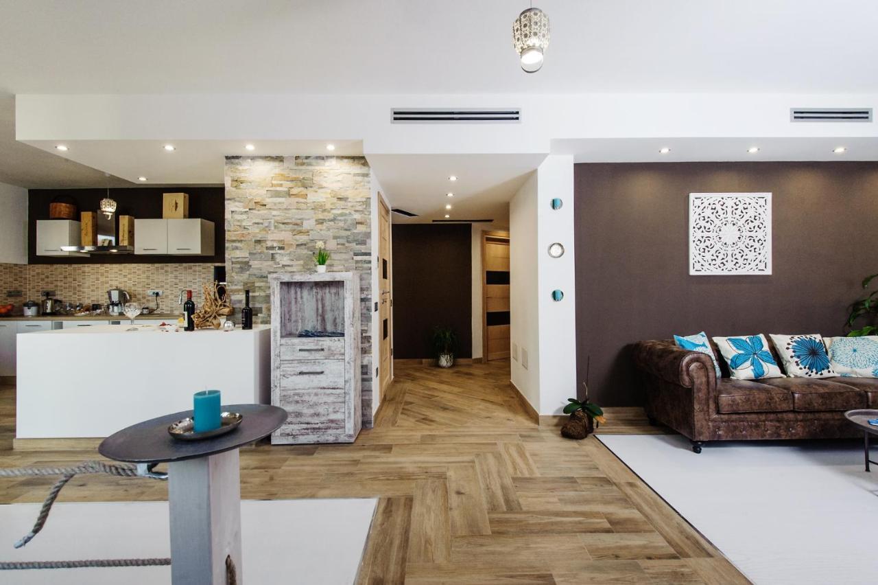 Ricocco Bed & Breakfast กัสเตลซาร์โด ภายนอก รูปภาพ