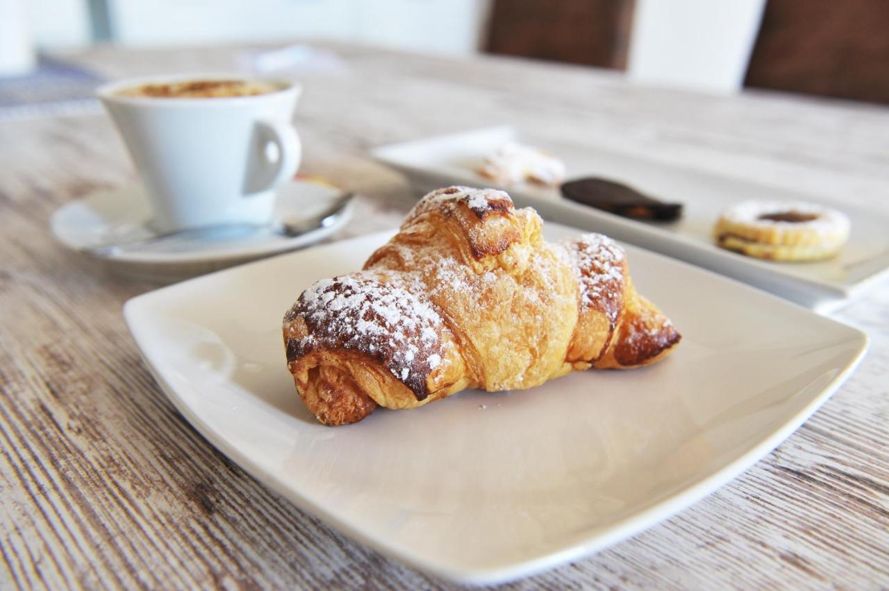 Ricocco Bed & Breakfast กัสเตลซาร์โด ภายนอก รูปภาพ